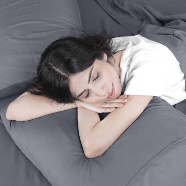 813dcr3IHzL._AC_SL1500_.jpg Utopia Bedding Full Bed Sheets Set - 4 Piece Bedding - Brushed Microfiber - Shrinkage and Fade Resistant - Easy Care (Full, Grey)