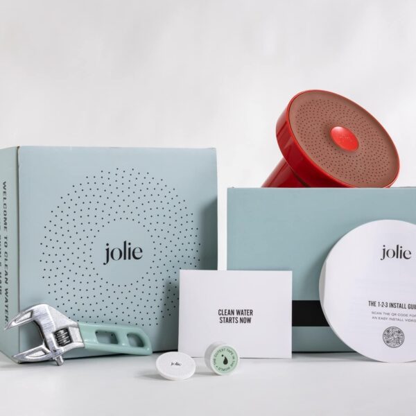 THE JOLIE FILTERED SHOWERHEAD with Shower Filter System- High Pressure Showerhead, Hair and Skincare Accessory to Improve Beauty and Personal Care Routine (Gold)