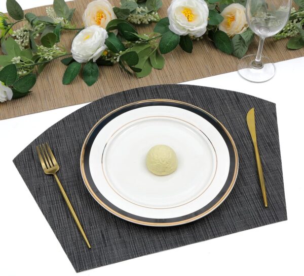 SHACOS Large Size Wedge Placemats with Centerpiece Round Mat Set of 5 Round Table Place Mats Washable Dining Table Placemats Reversible Durable, Black Gray