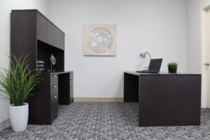 Boss Office Products Holland 71" Executive Desk and Credenza with 2 File Storage Pedestal and Hutch, Mocha
